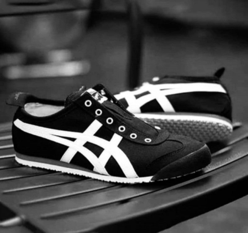 Onitsuka Tiger Slip On Black White