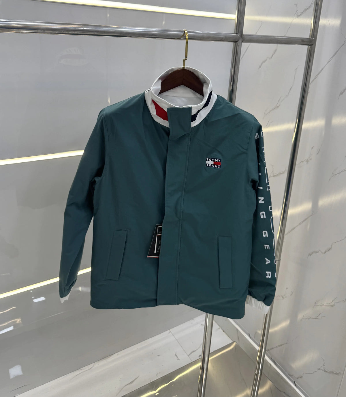 Tomm y Hilfige r Green White Reversible Imported WindBreaker Jacket