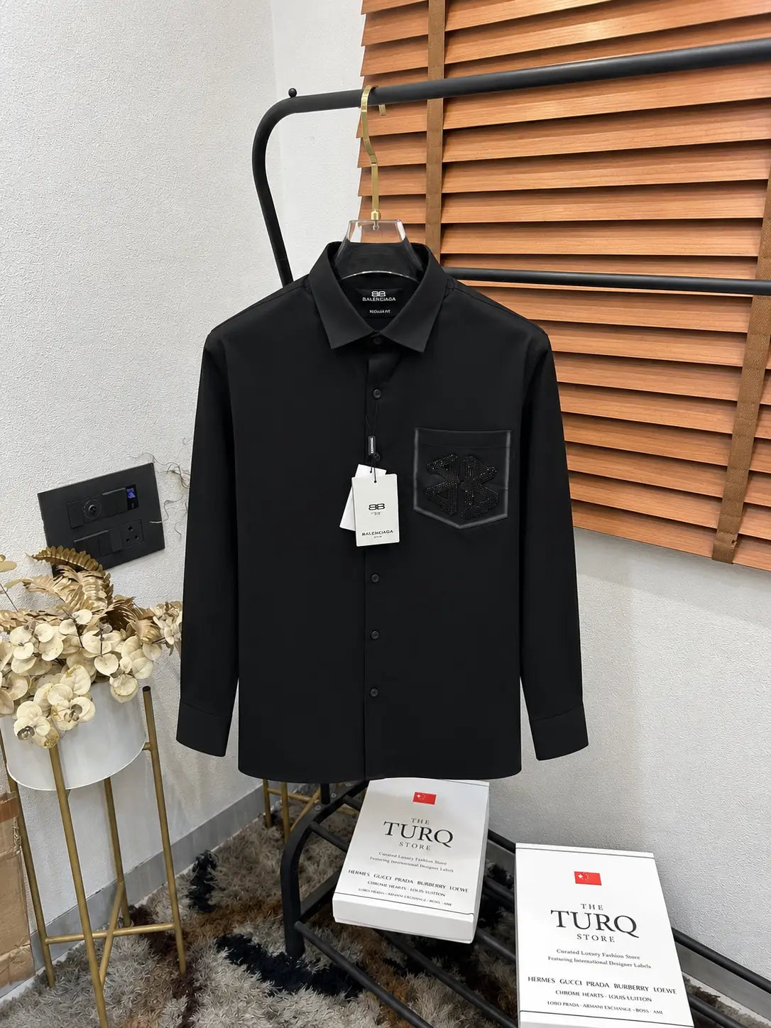 Balanciag_a Sequence Patched Exclusive Cotton Stretchable Partywear Shirt With Box (DN 648)