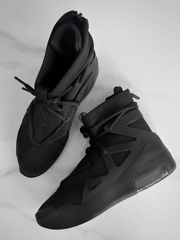 Nik e Air Fear Of God Triple Black