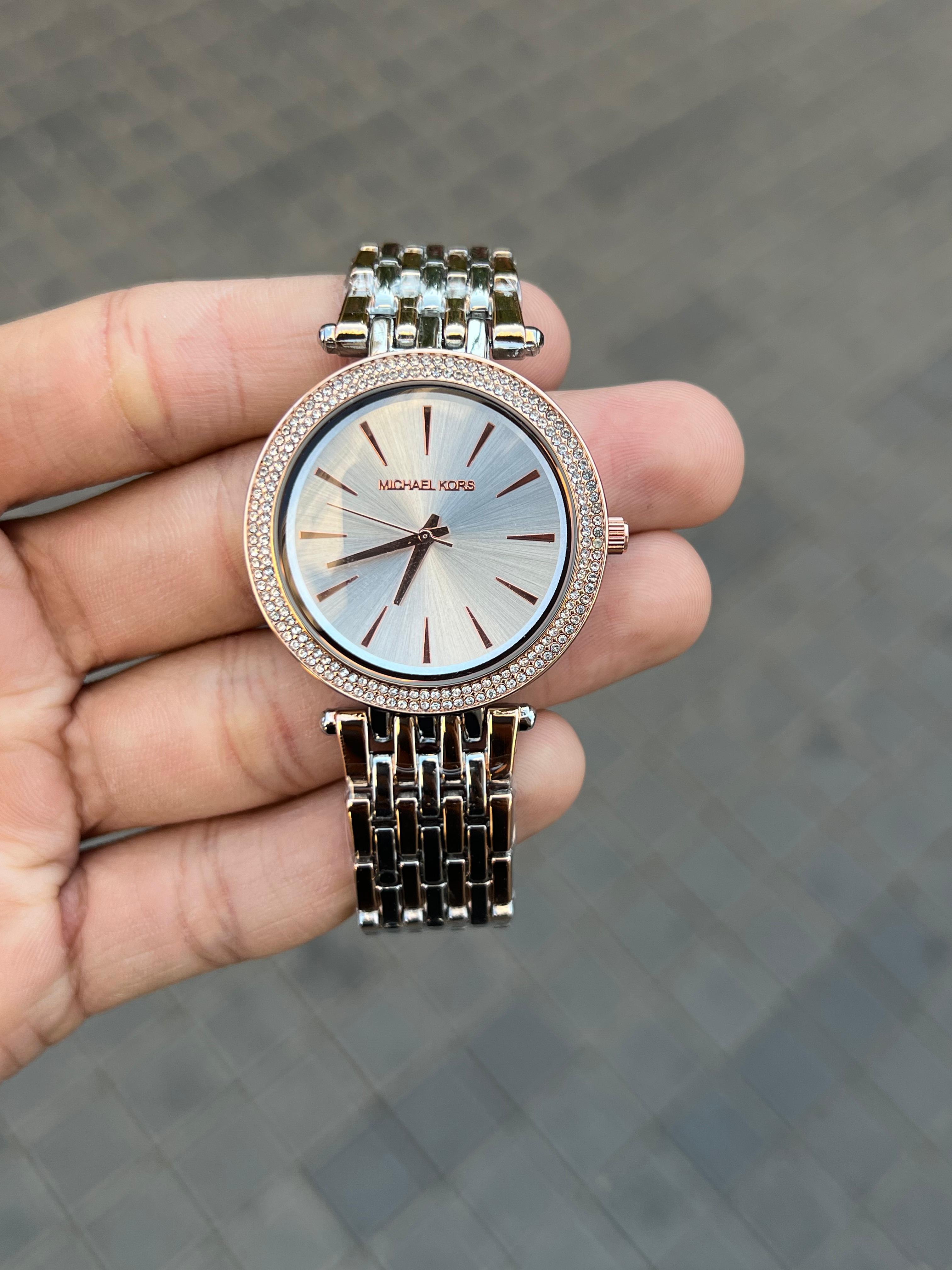 Miche_l Kor_s 4563