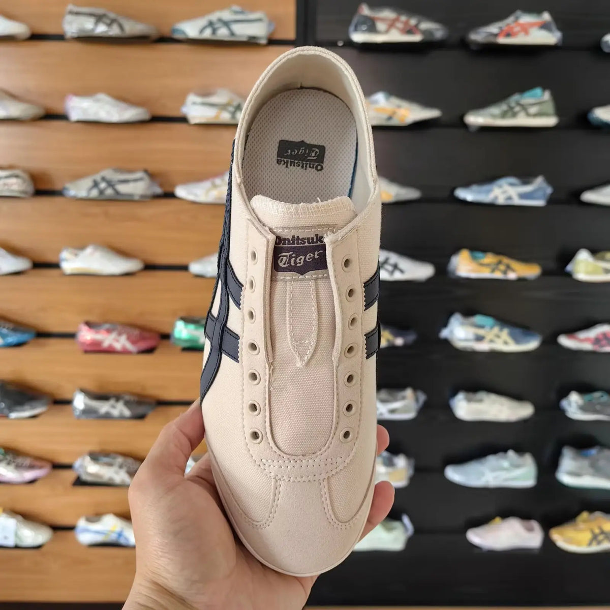 Onitsuka Tiger Mexico 66 Slip-On Paraty Birch Midnight Paraty Desert Camp Cream 7A Premium Mens Sneakers D-2148