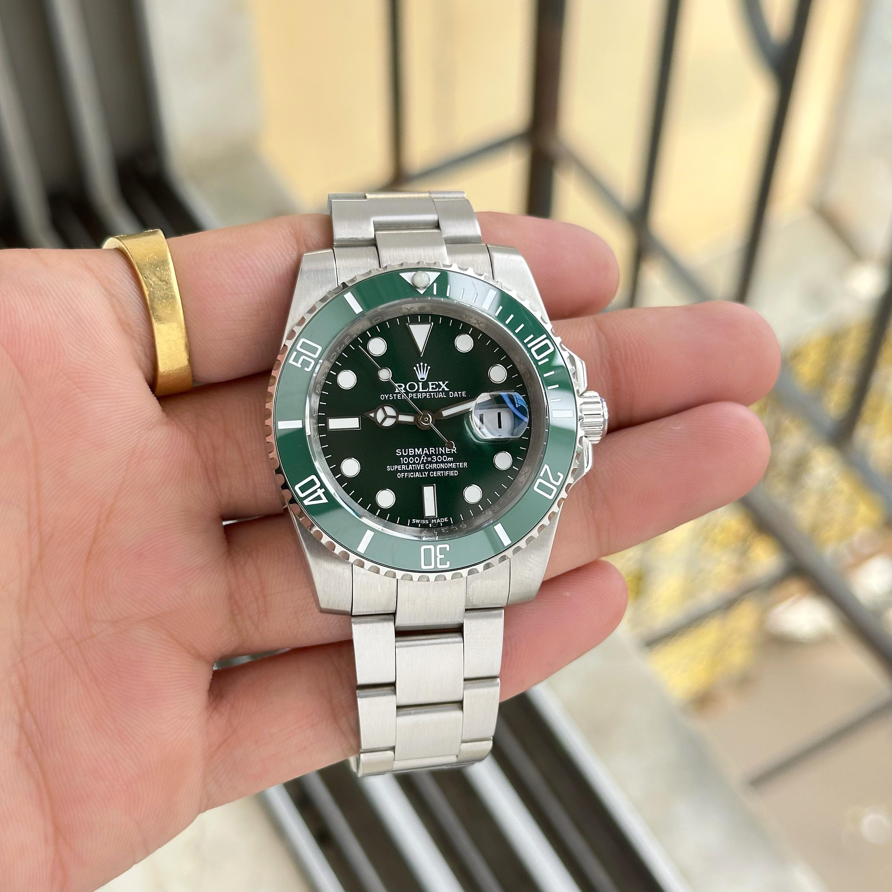 Role_x Oyster Perpetual Submarine Hulk Edition
