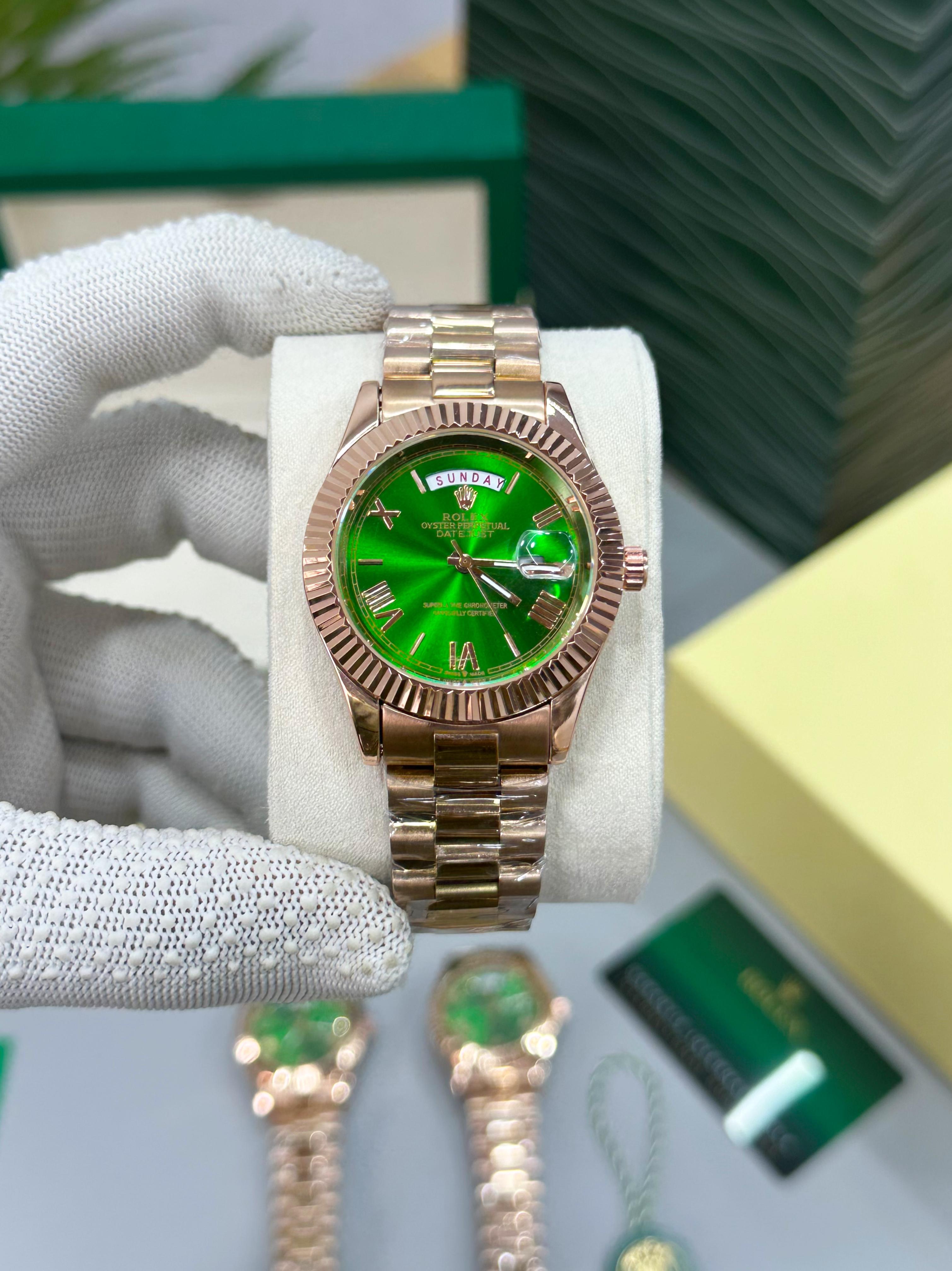 Role_xx day date green dial