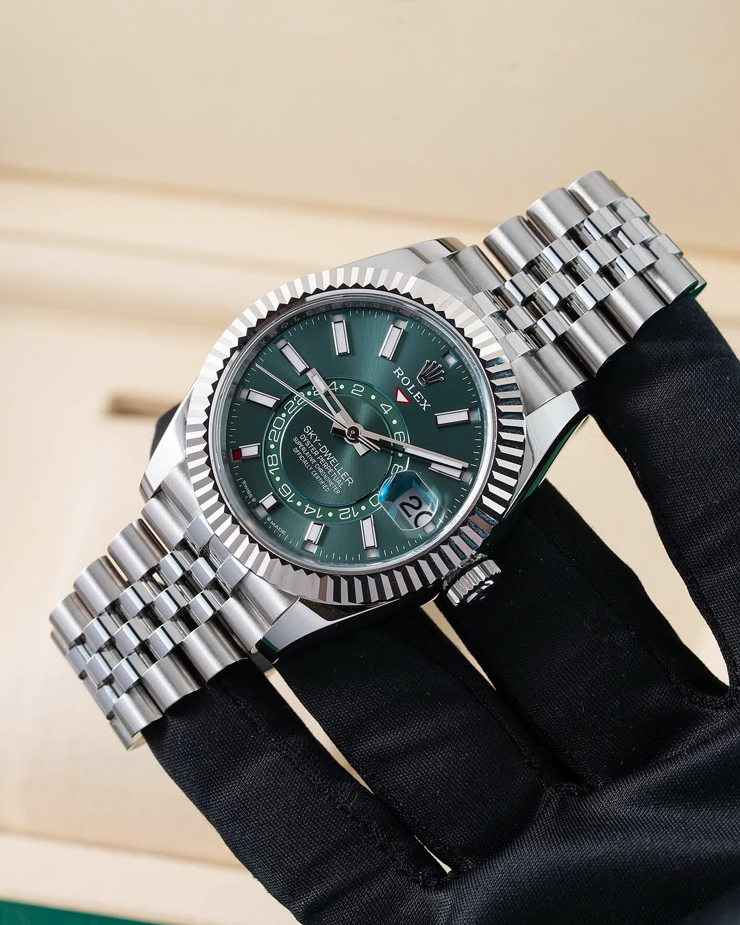 Role_x Sky Dweller Silver/Green Automatic