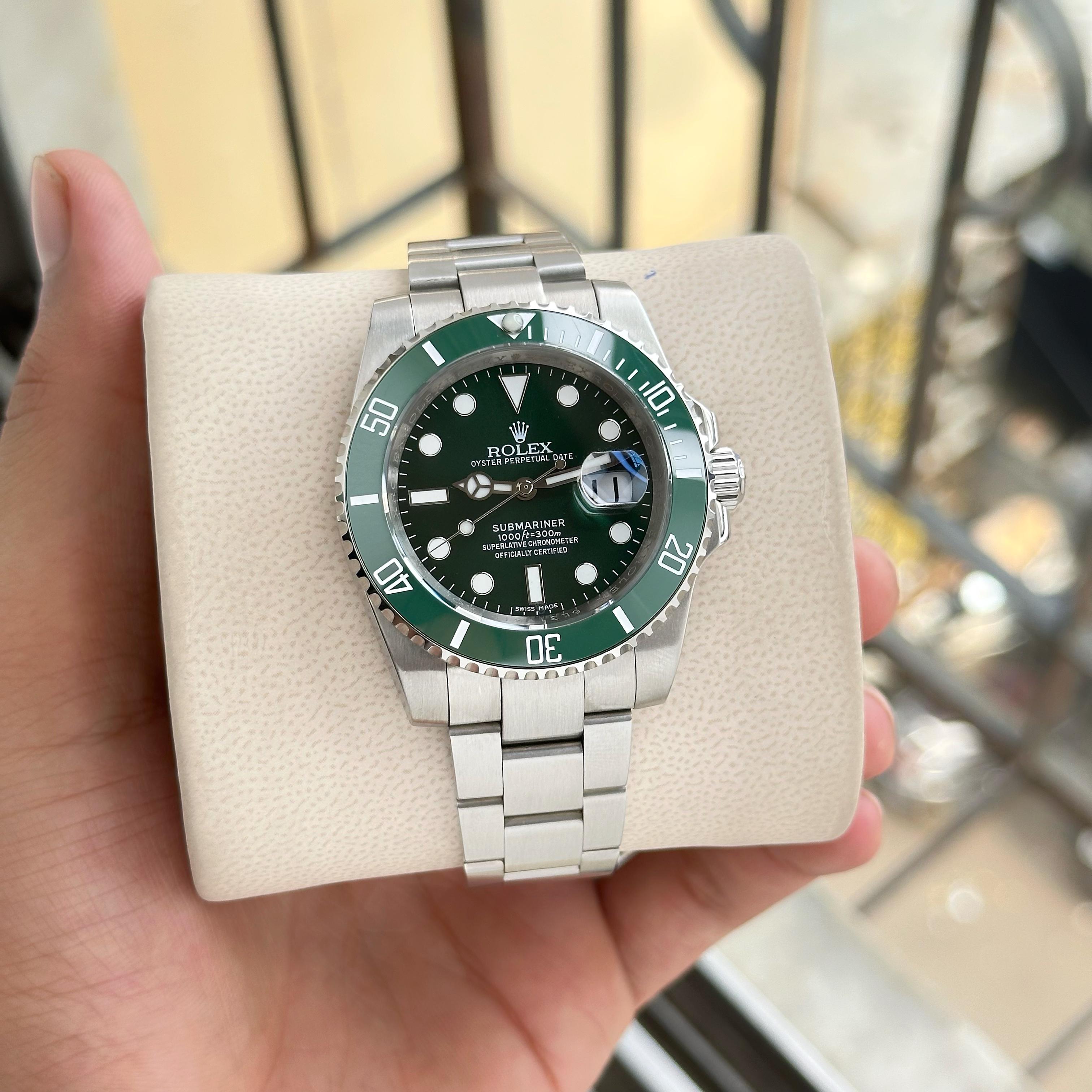 Role_x Oyster Perpetual Submarine Hulk Edition