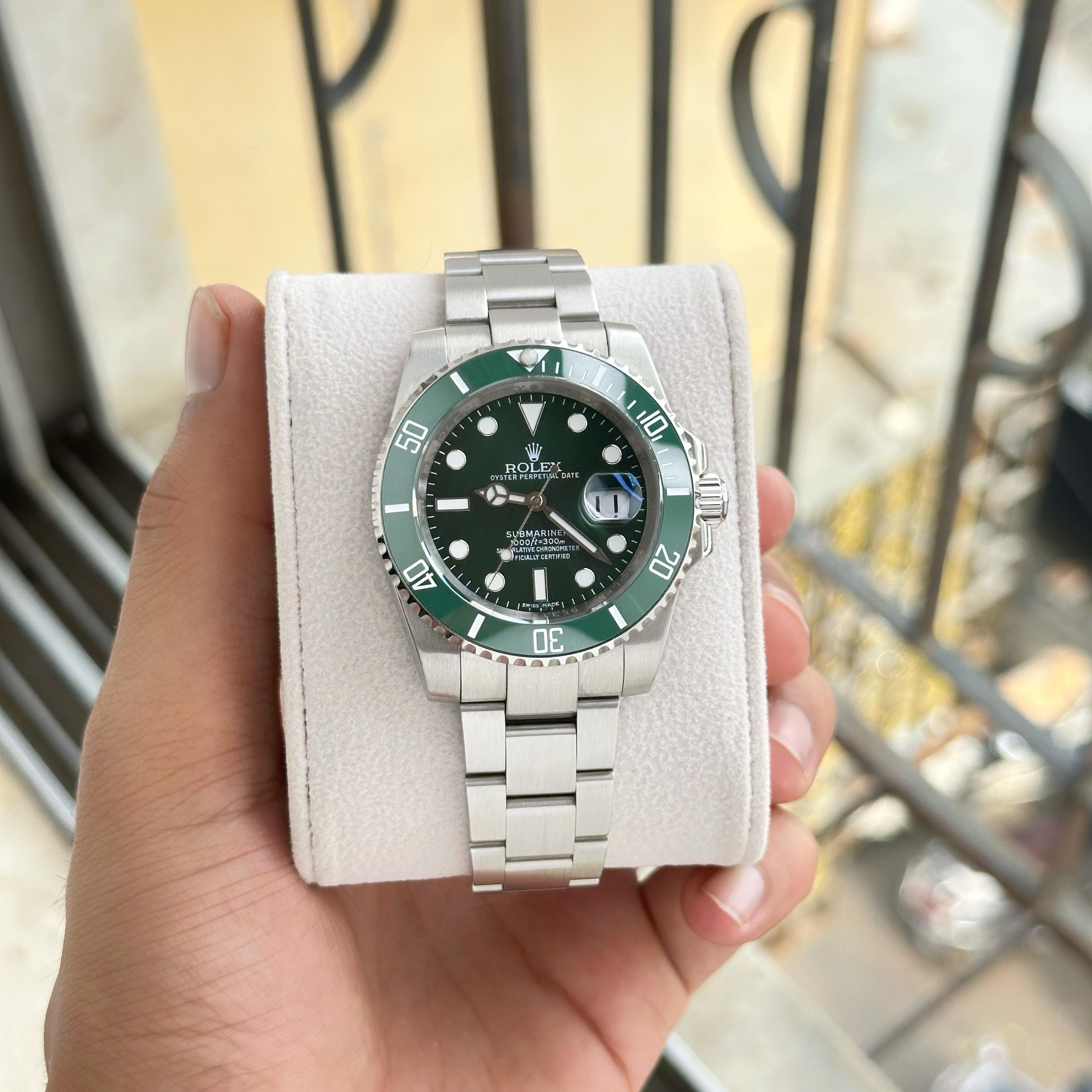 Role_x Oyster Perpetual Submarine Hulk Edition