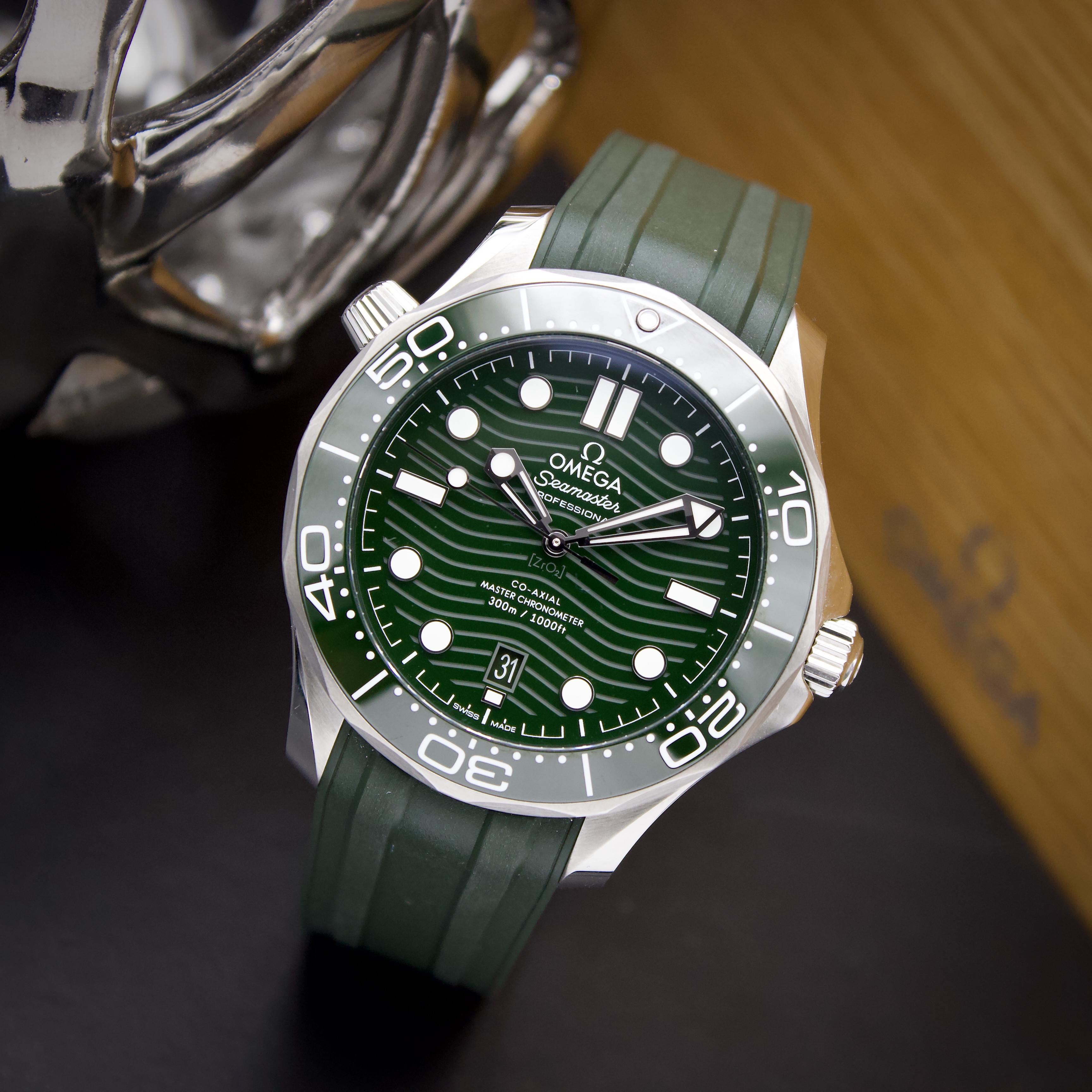 Omeg_a Seamaste_r Co-Axial Automatic In Green