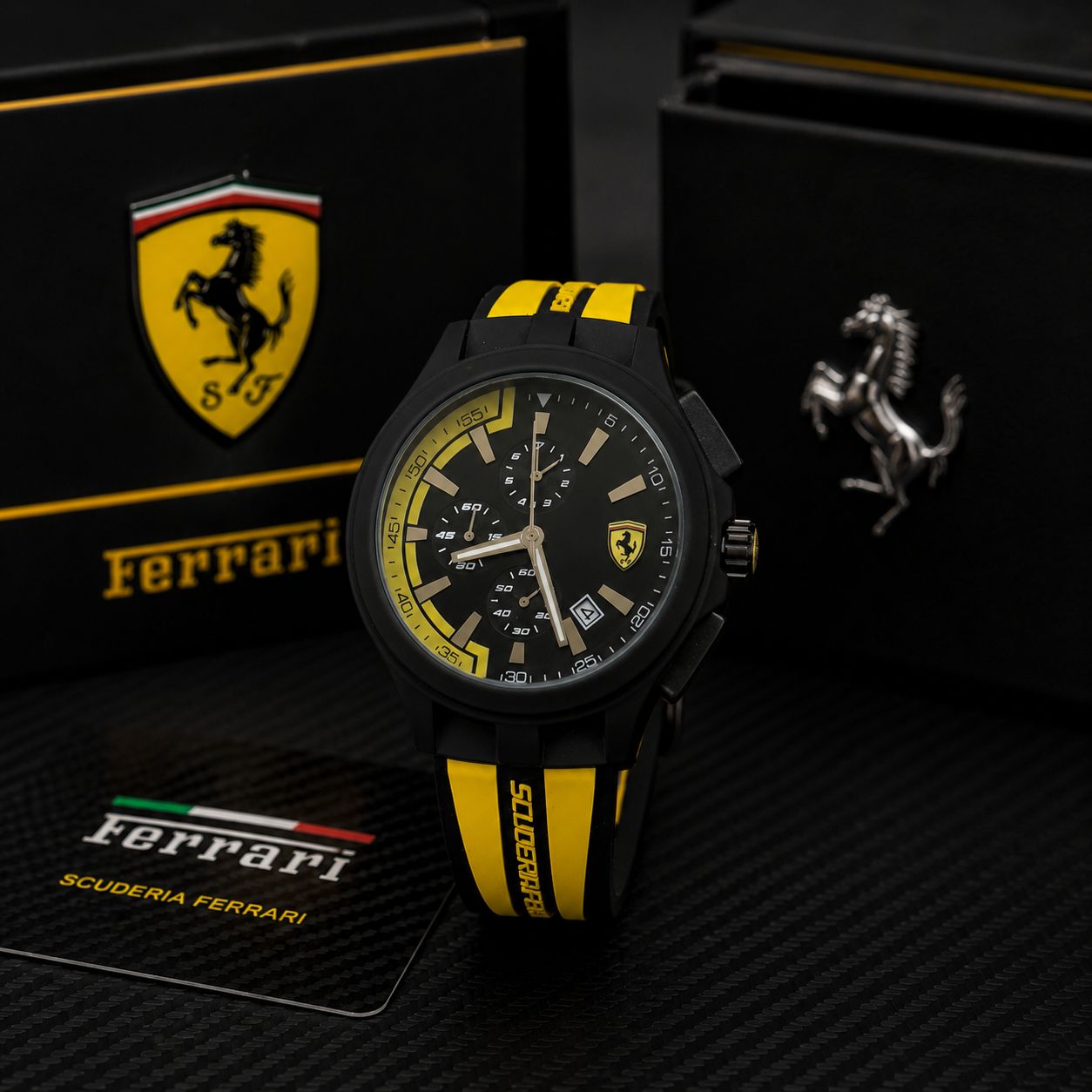 Ferrar_i Scuderai Yellow Sportive Race Day